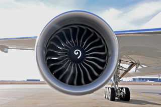 Illustration for article titled Suck, Squeeze, Bang, Blow – GE Explains How A Jet Engine Works